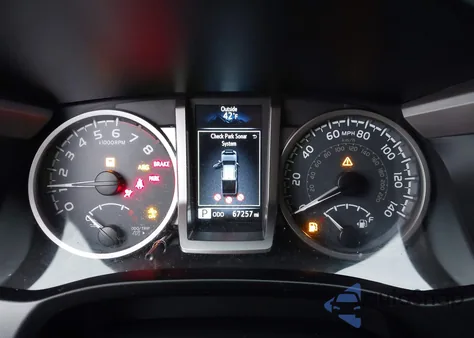 2018 Toyota Tacoma Limited из США, поврежденный, VIN 3TMGZ5AN6JM155453